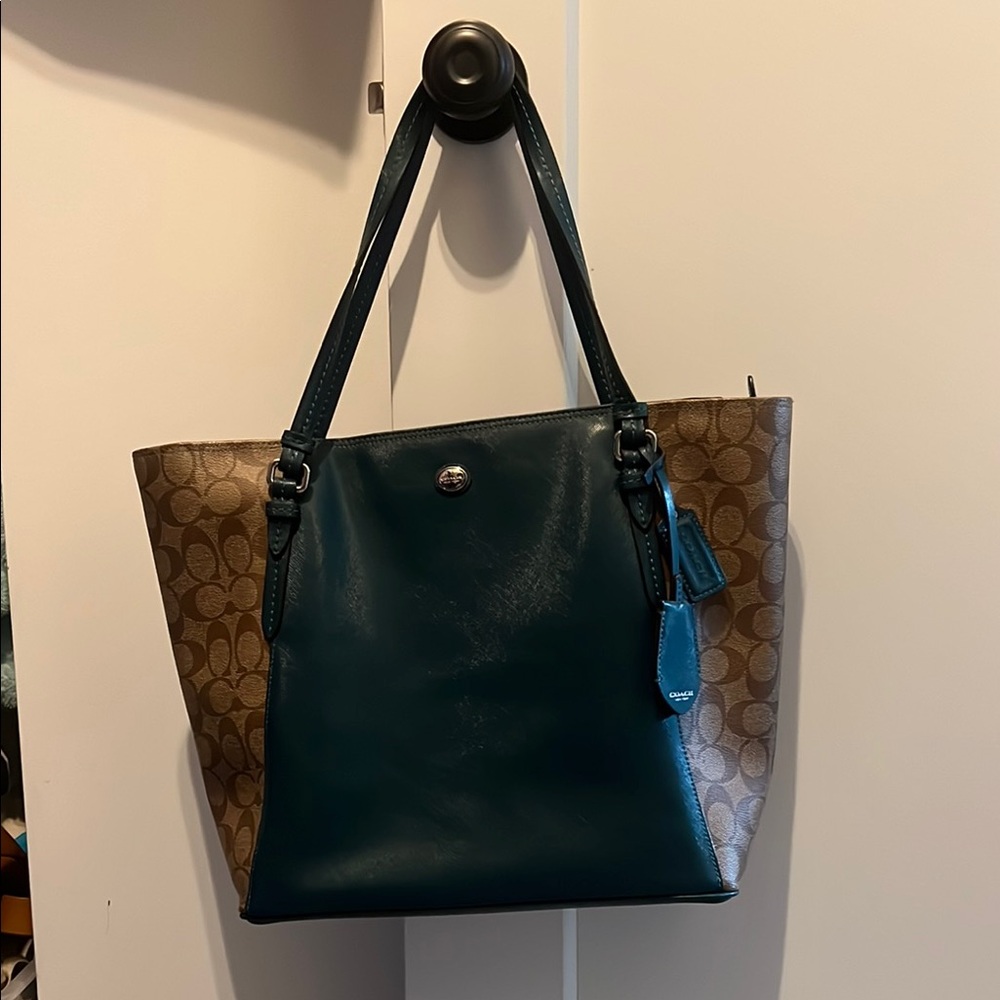 SOLD ON EBAY
Coach Dark Green and Brown Signature Tote